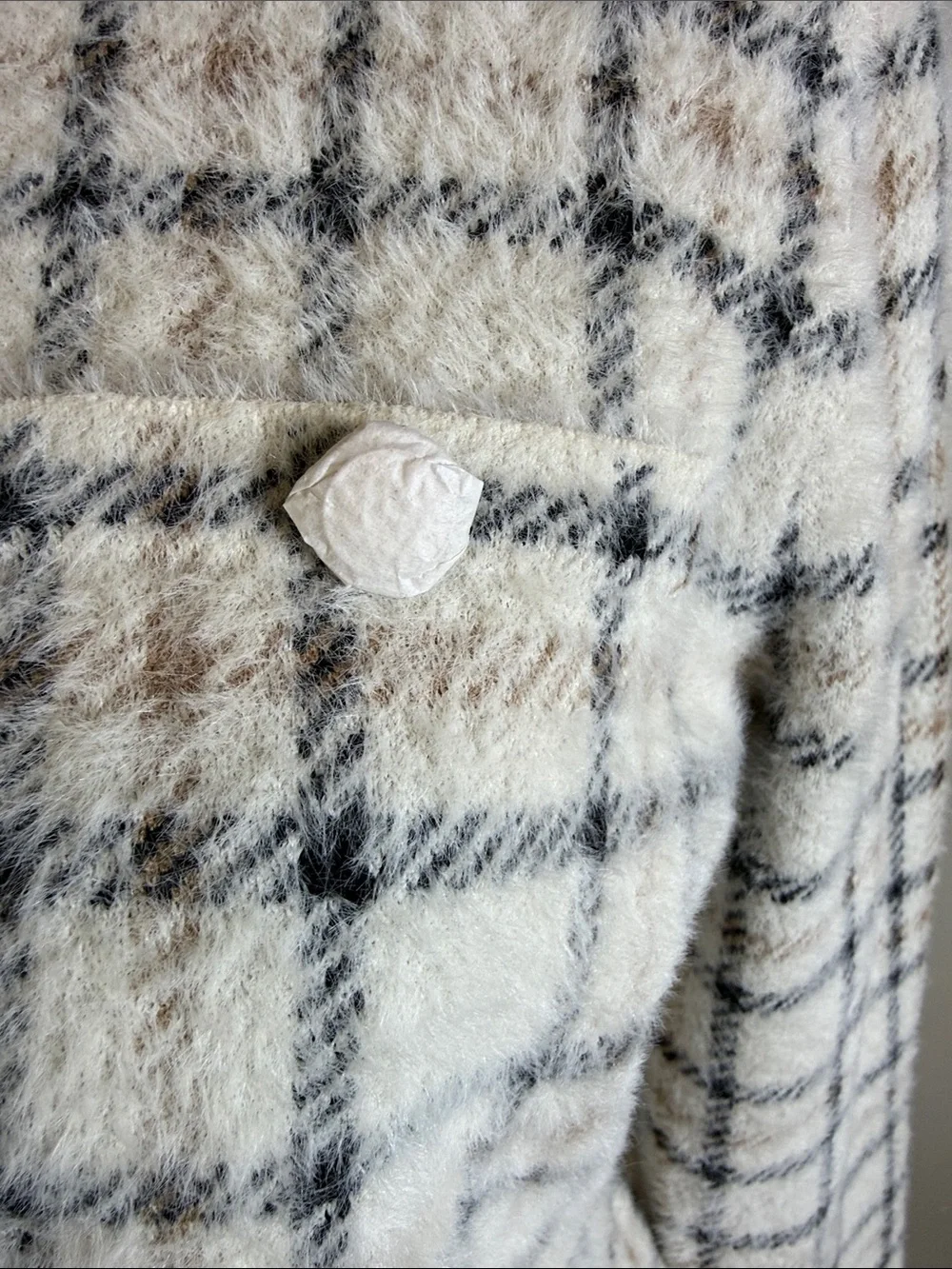 Tahari Cream Plaid Zip-Front Fuzzy Eyelash Sweater Jacket Sz M NWOT